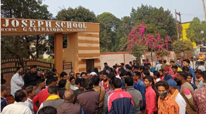 മദ്ധ്യപ്രദേശിൽ ക്രിസ്ത്യൻ സ്കൂൾ ആക്രമിക്കപ്പെട്ടു