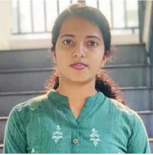 എട്ടാം റാങ്ക് നേടി ഹെഫ്സി ജെയിംസ്