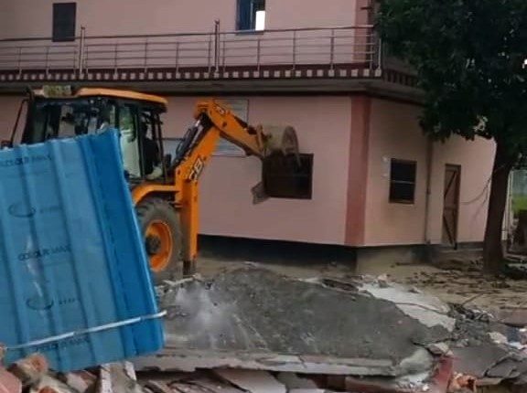 ആരാധനാലയം തകർത്തു